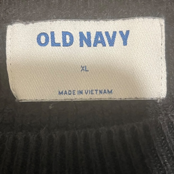 Black and White Striped Sweater - XL - Picture 5 of 6